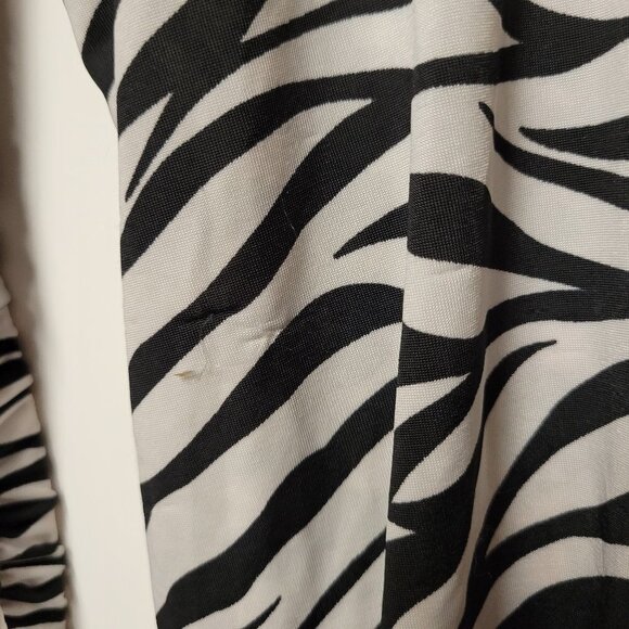 Black and White Animal Print Long Sleeved Body Conforming Sexy Dress - Picture 2 of 9